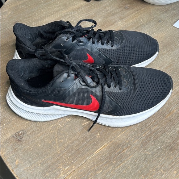 NIKE AIR Downshifter 10 Black & Red Mesh Running Shoe Sneakers Men’s US Size 8.5 - Picture 13 of 16